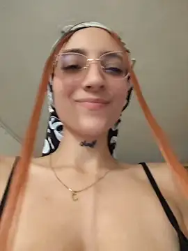 Chat XXX en directo de Dani-peggin