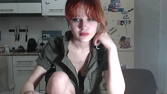 SolarAdrienne: онлайн-секс-чат