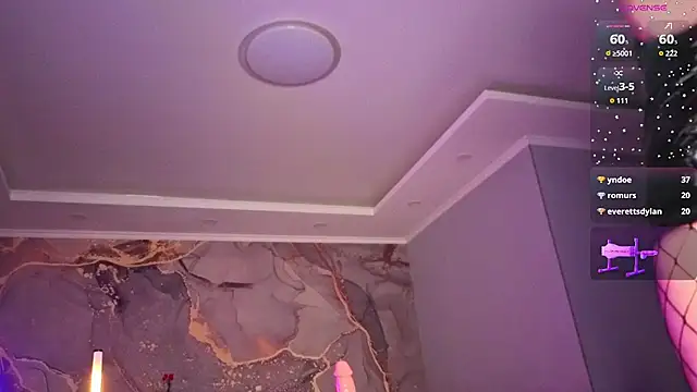 Онлайн чат XXX miss_long_legs