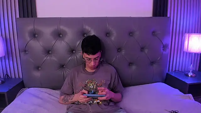 aaronjames1 webkamerás műsora