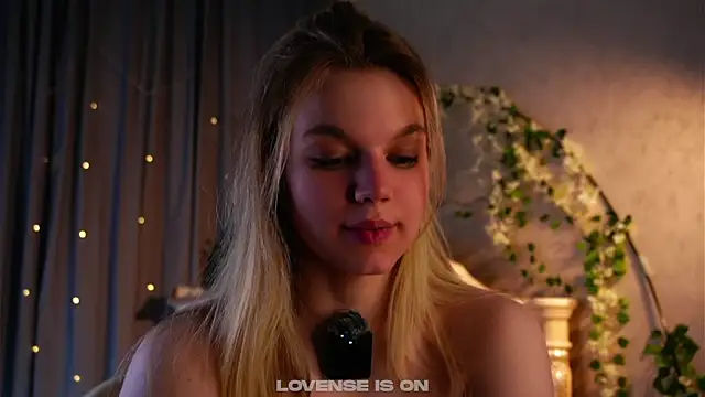 EdlinAlliston Live XXX-Chat