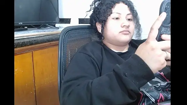 Baby_dirt live XXX chat