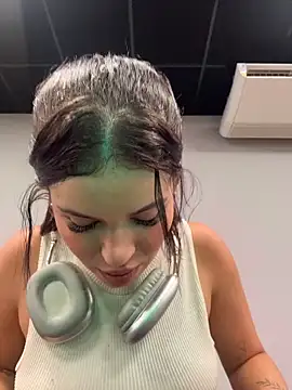 XXX chat uživo modela Rafaellaz