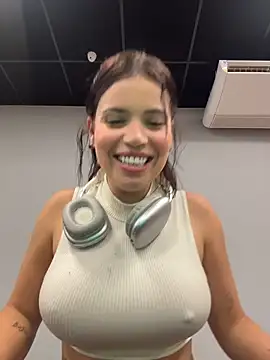 Show de Rafaellaz na webcam