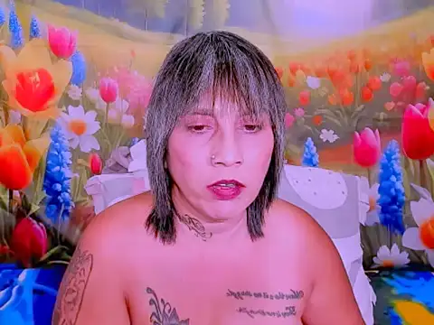 Chat +18 de indianroxy ao vivo