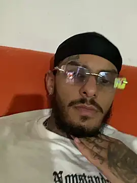 Chatroom XXX en direct de liyamjunior