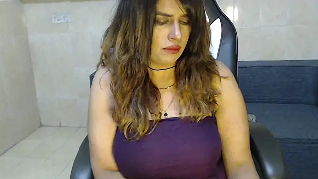 Isabella_Martin Adlı Modelin Canlı XXX Sohbeti