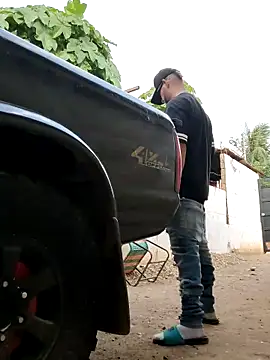 PIGHIGHDIRTY_p0: διαδικτυακό σόου στην κάμερα