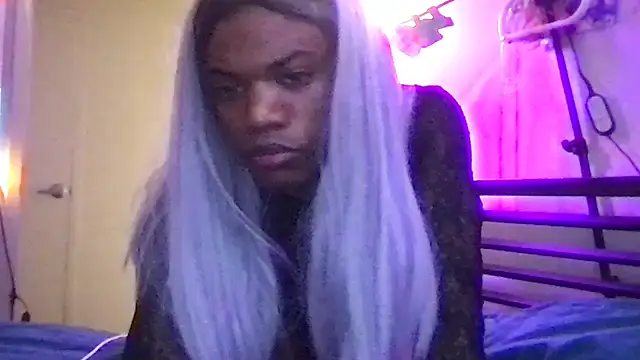 frenchiego Show in webcam