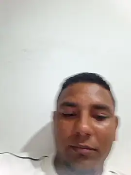 josua0429 Show in webcam