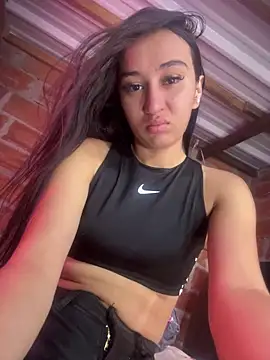 RAKEL37 Adlı Modelin Canlı XXX Sohbeti