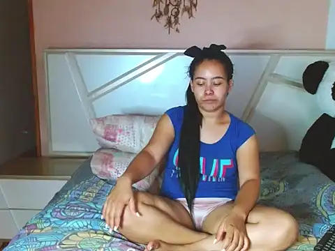 MaryVixxen élő XXX-chatje