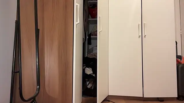 nanaisbackkのライブXXXチャット