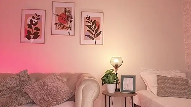 DahianaWalcott 即時 XXX 聊天