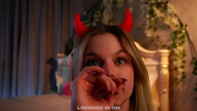 EdlinAlliston's Live XXX Chat