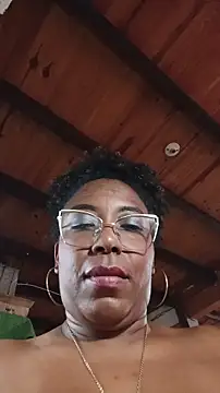 Chat +18 de ChanneldelaCroix ao vivo