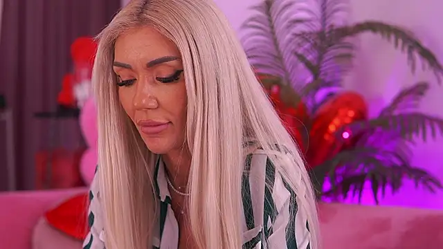 fallingangel Adlı Modelin Canlı XXX Sohbeti