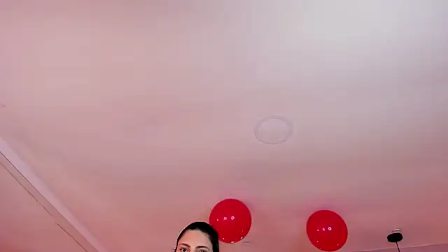 SusanAdams1 Adlı Modelin Canlı XXX Sohbeti