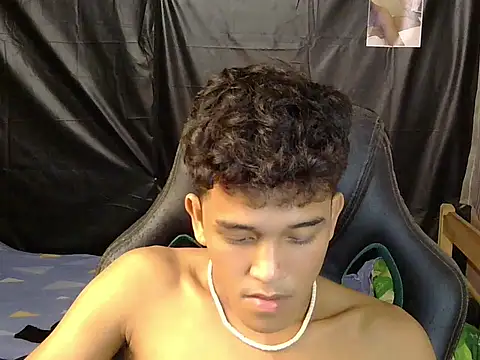 hugekenbigcock Show Webcam