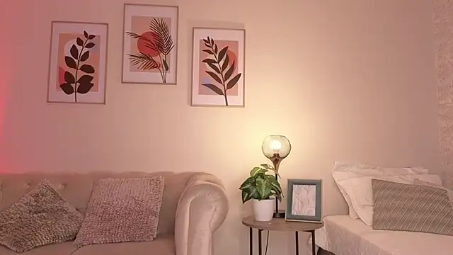 XXX chat uživo modela DahianaWalcott