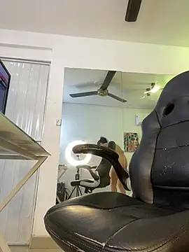 Auri__: απευθείας συνομιλία ΧΧΧ