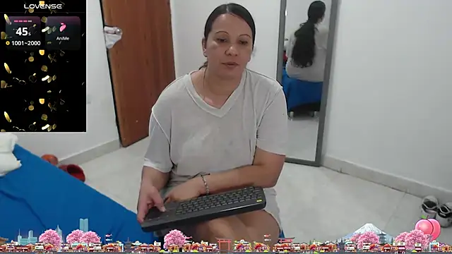 Chat +18 de Laura_fox1 ao vivo