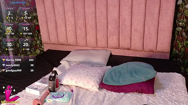 MiaJanss: онлайн-секс-чат