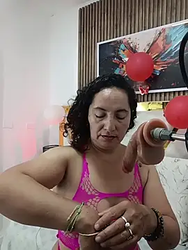 Luna_Naughty1 élő XXX-chatje