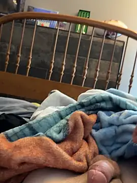 CollegeBull19 élő XXX-chatje