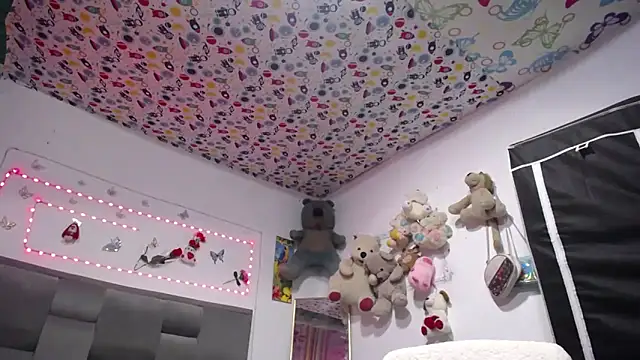 Sharloth_milf Chat XXX in diretta