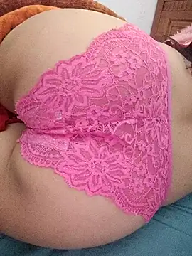 Pokazy przed kamerką – Haralushiaaa