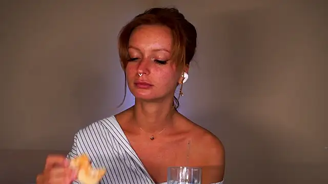 XXX chat uživo modela Liuba_Fox