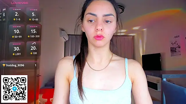 Онлайн чат XXX EmiliaZen