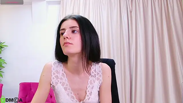 MilaHoneyy Chat XXX in diretta