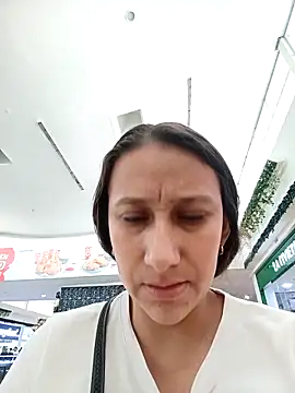 Andry-19 Adlı Modelin Canlı XXX Sohbeti