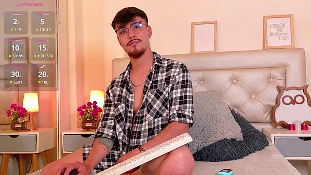 Aiden_Gray webkamerás műsora