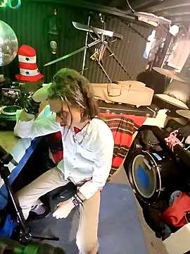 Pokazy przed kamerką – AllucyLu