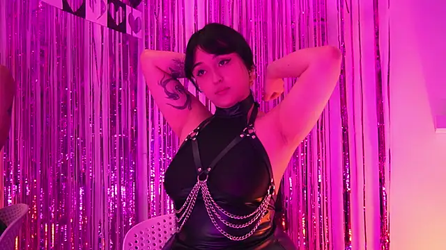 GloomydollのライブXXXチャット