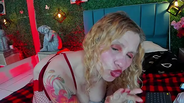 Chat +18 de Evangelyne_rose ao vivo