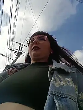 Yulskan Live XXX chat