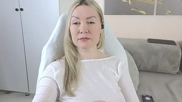 ElyaSoftTemptation Chat XXX in diretta