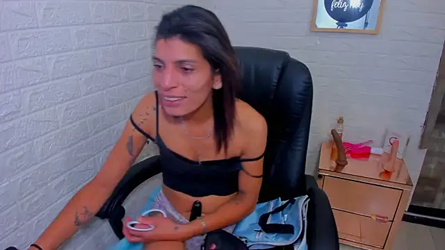 ImCrazzy Chat XXX in diretta