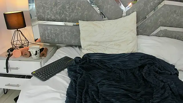 Chat +18 de Slut_Milf_ ao vivo