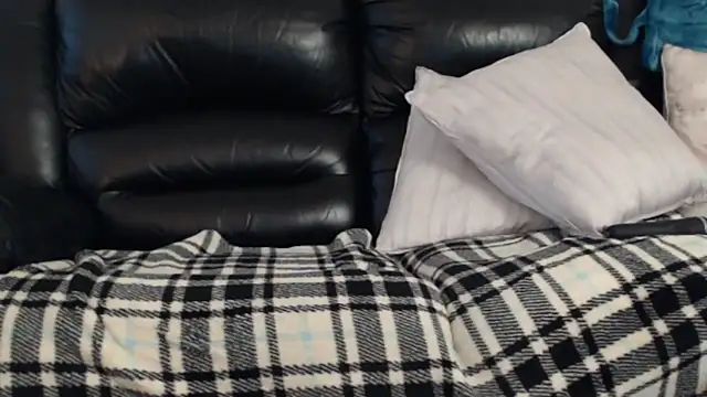 Juicy_Julie469's Live XXX Chat