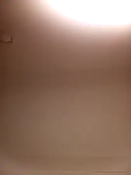 MINNYIRI Show in webcam