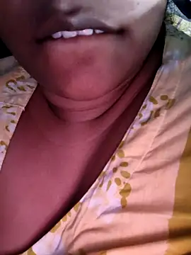 Just-QueenのライブXXXチャット