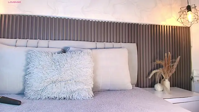 SHANONCLARKのウェブカメラショー