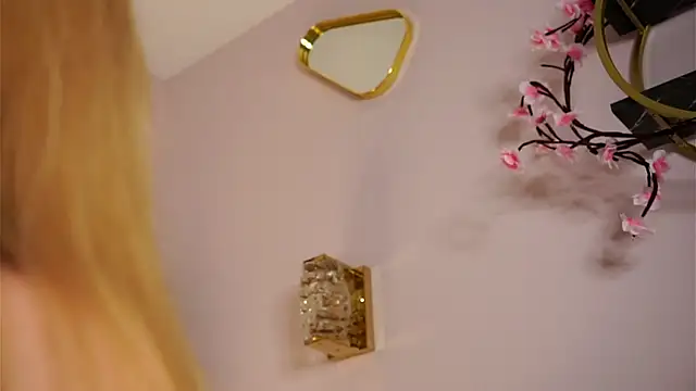 SunnivaCovil Live XXX-Chat