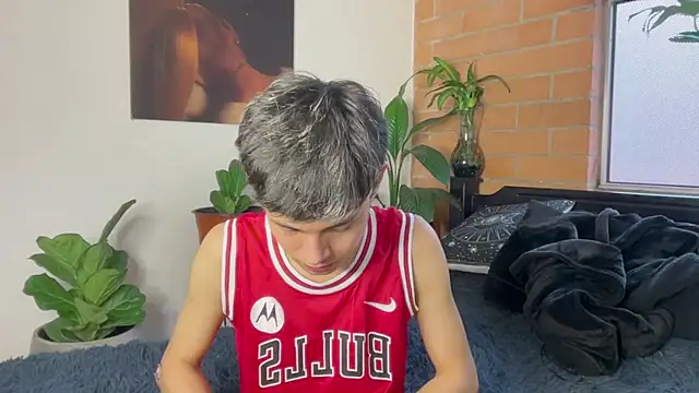 Andy_Belier23 Adlı Modelin Web Kamerası Şovu