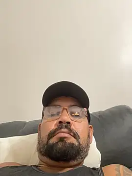 Show modela adgato na web-kameri